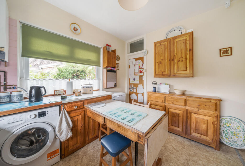 1319023-13-686bb8...