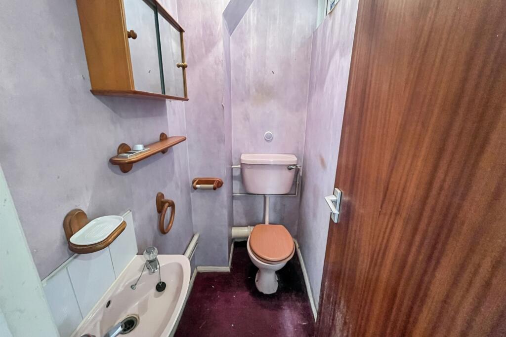 20 Elsworth Close, Feltham, Middlesex, TW14 8SF