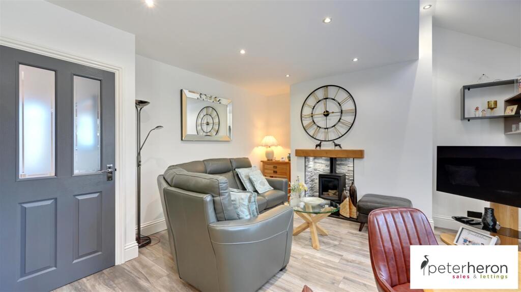 Open Plan Dining Kitchen And Family Area