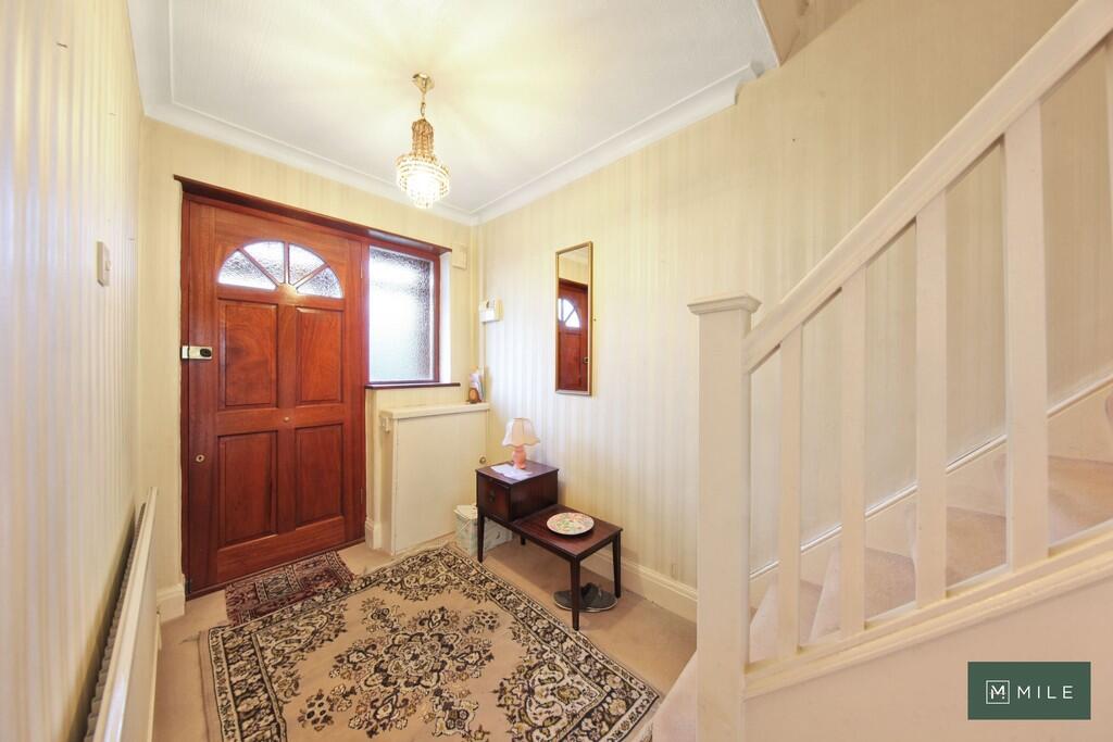 702 North Circula...