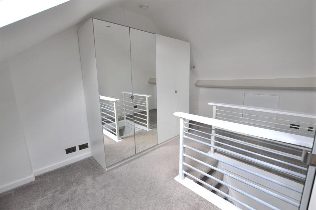 Druids Cottage (20).JPG