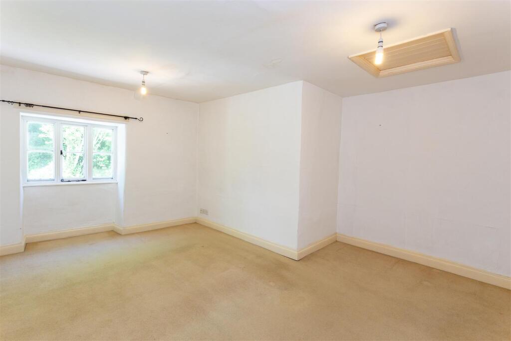 Bedroom One.jpg