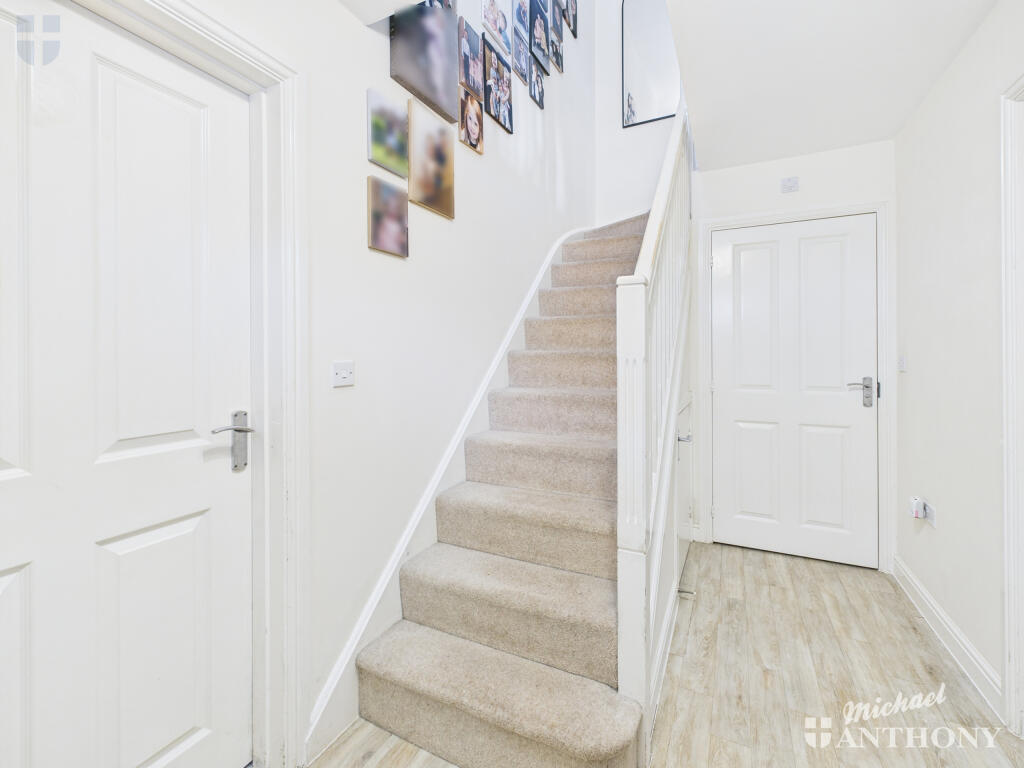 CAM03852G0-PR0446-STILL002