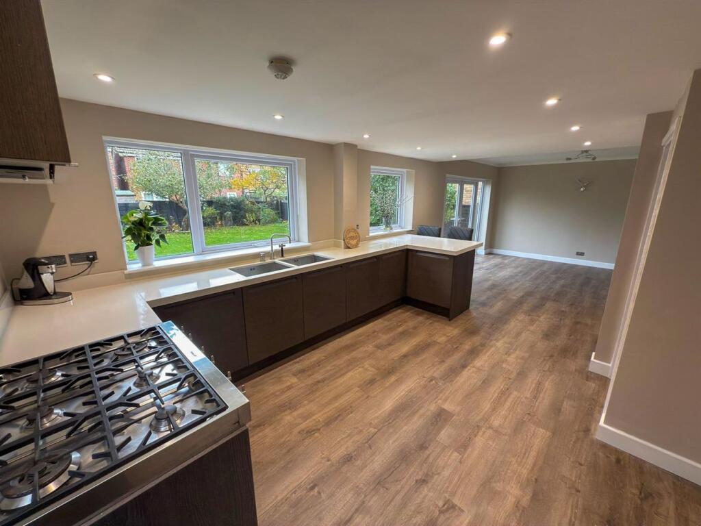 Open Plan Kitchen/Dining Room