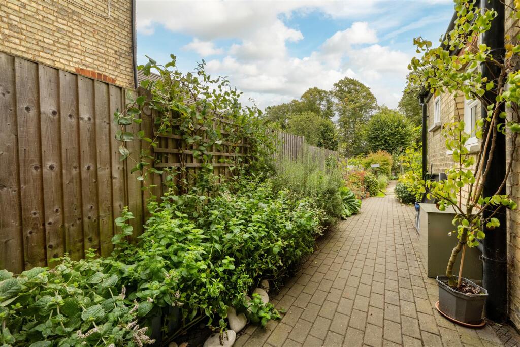 3 Kings Road, Hitchin-22.jpg