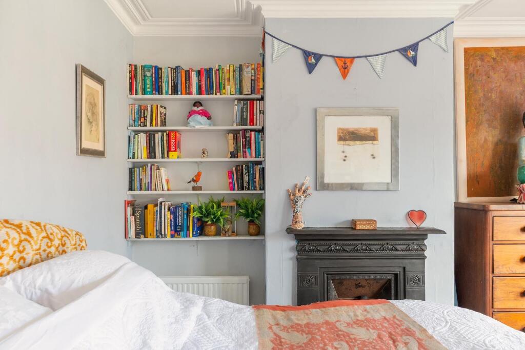 2S0RKE - Bedroom H.jpg