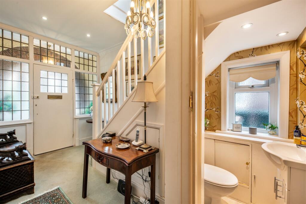 8602458-interior22.jpg