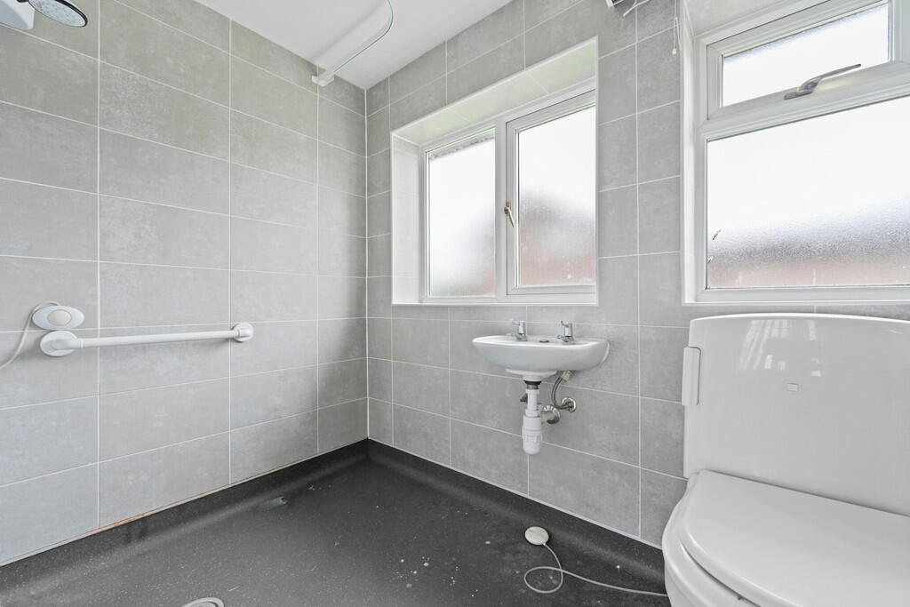 206 Western Avenu...