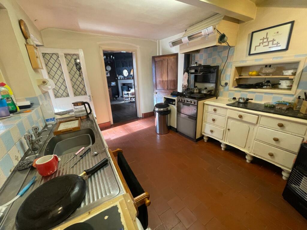 hazlitt house Kitchen