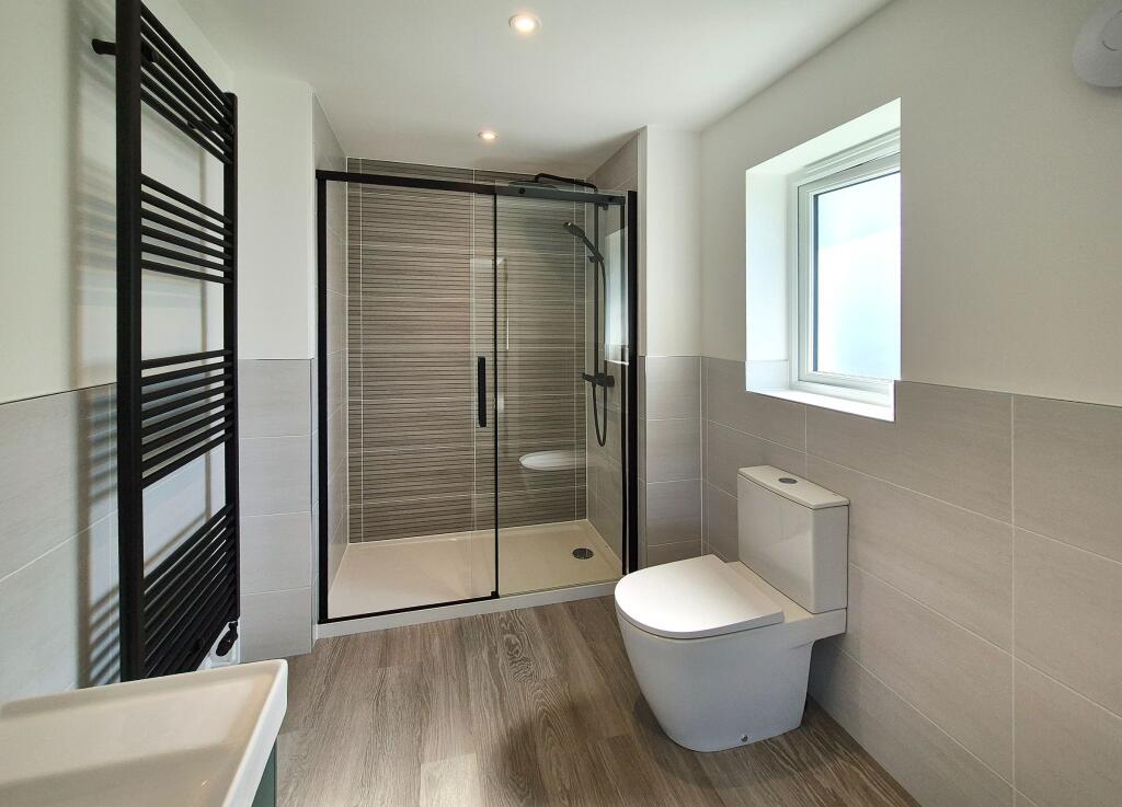 First Floor Bedroom 1 En Suite
