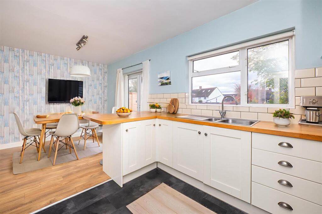 DC_new-009 - Kitchen and dining - Scandinavian .jp