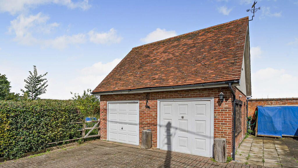 8662260-exterior1...