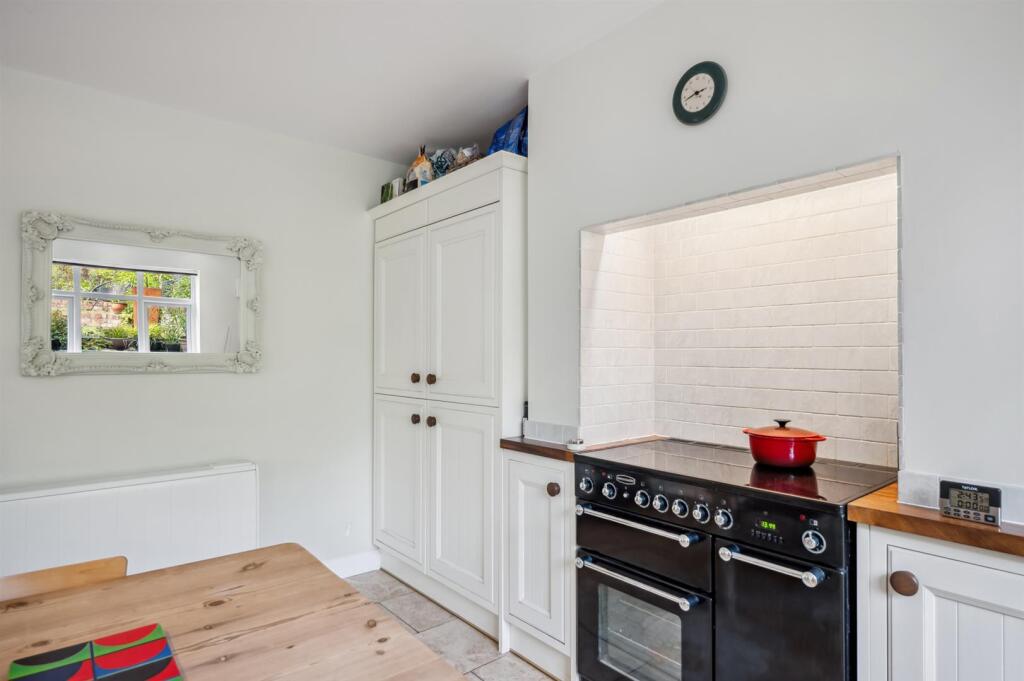 Kitchen-Diner - stove.jpg