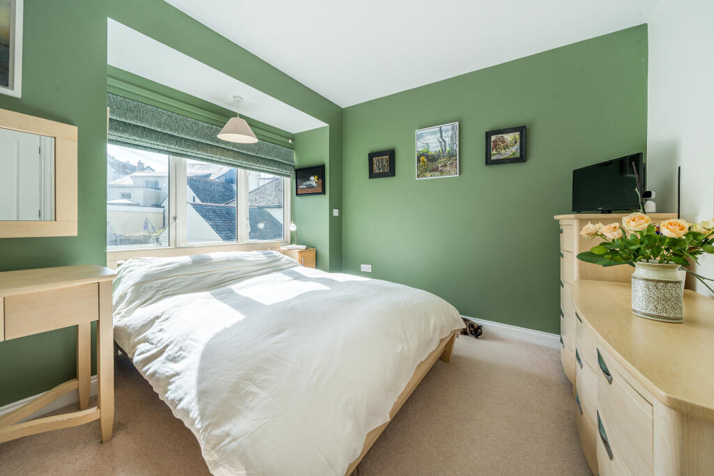 1359096-25-68daa1e78e298-ARW-1