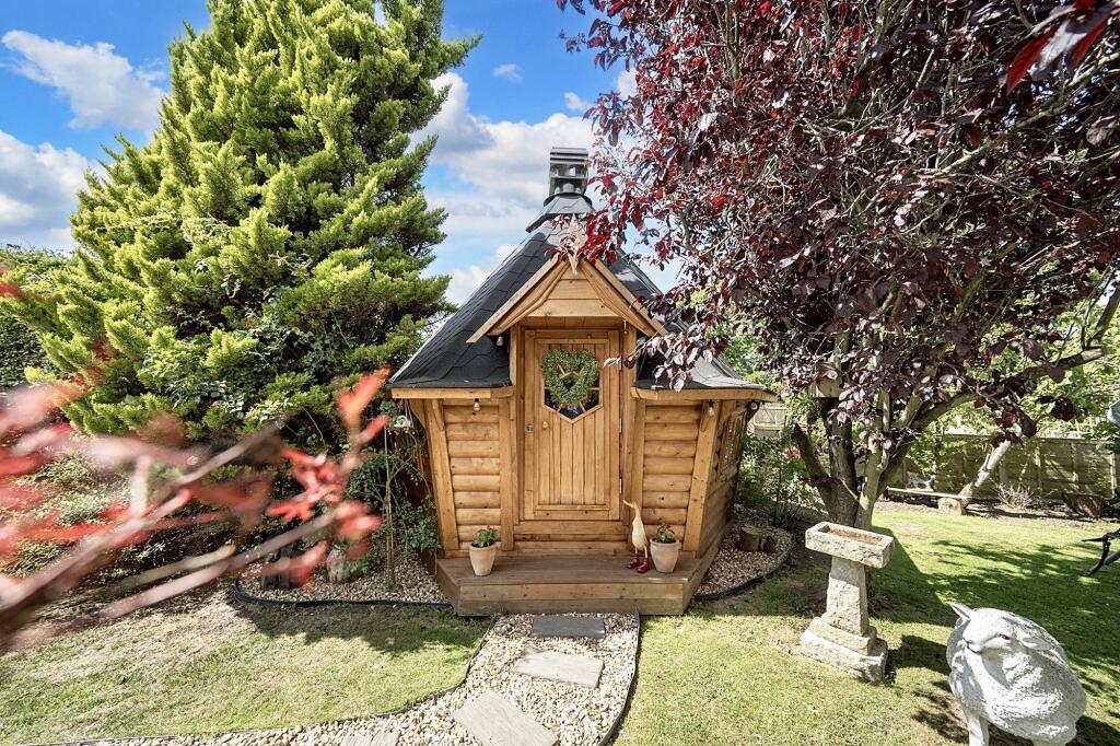 Pixie Hut also know as BBQ Cabin