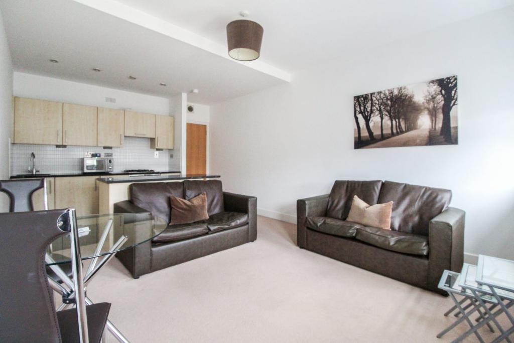 Lounge / Kitchen