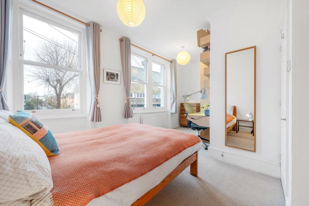 Bedroom (2).JPG