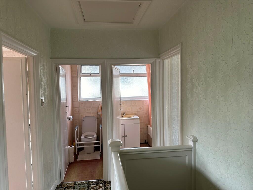 Upstairs wc