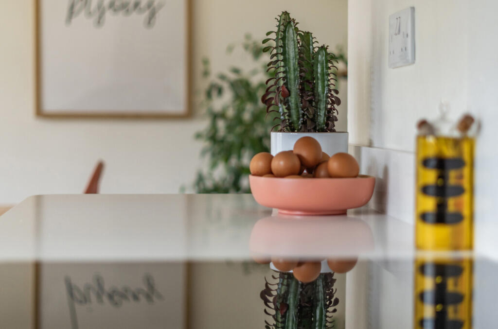 1373597-17-68ff76...