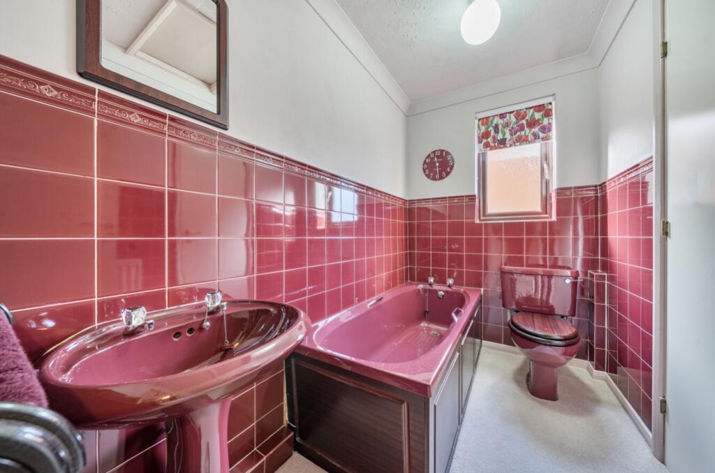 1370142-12-68f793a4a4c0e