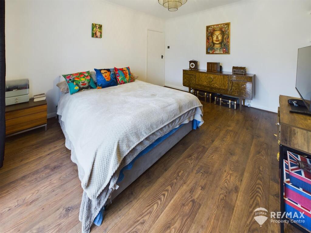 Bedroom (2).jpg