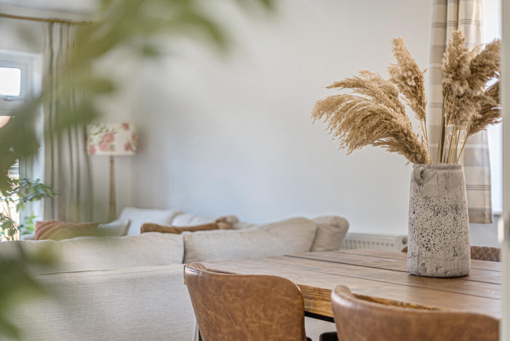 1348860-7-68bed5a...