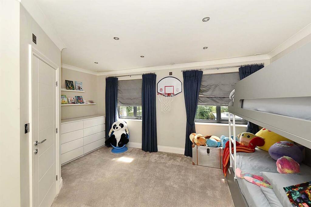19 Stanhope 14.jpg