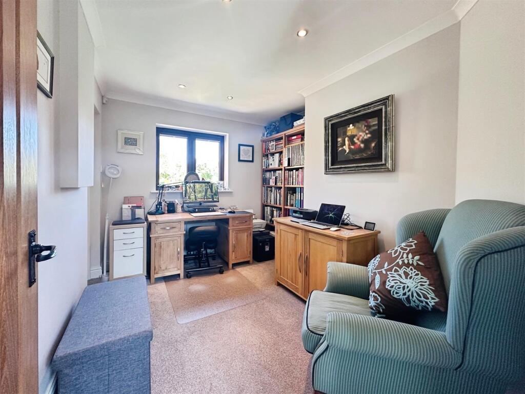 0fc52b1b--4FF7-B516-BCF6038A617A-40577-00000CE40EE