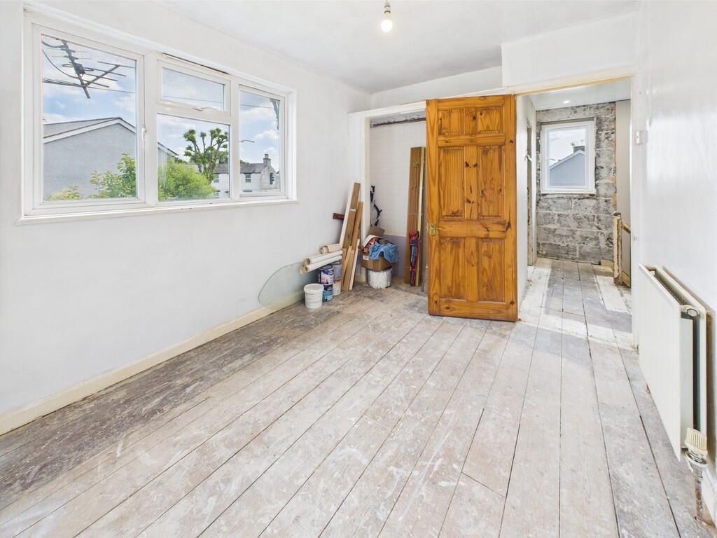 CAM03974G0-PR0151...