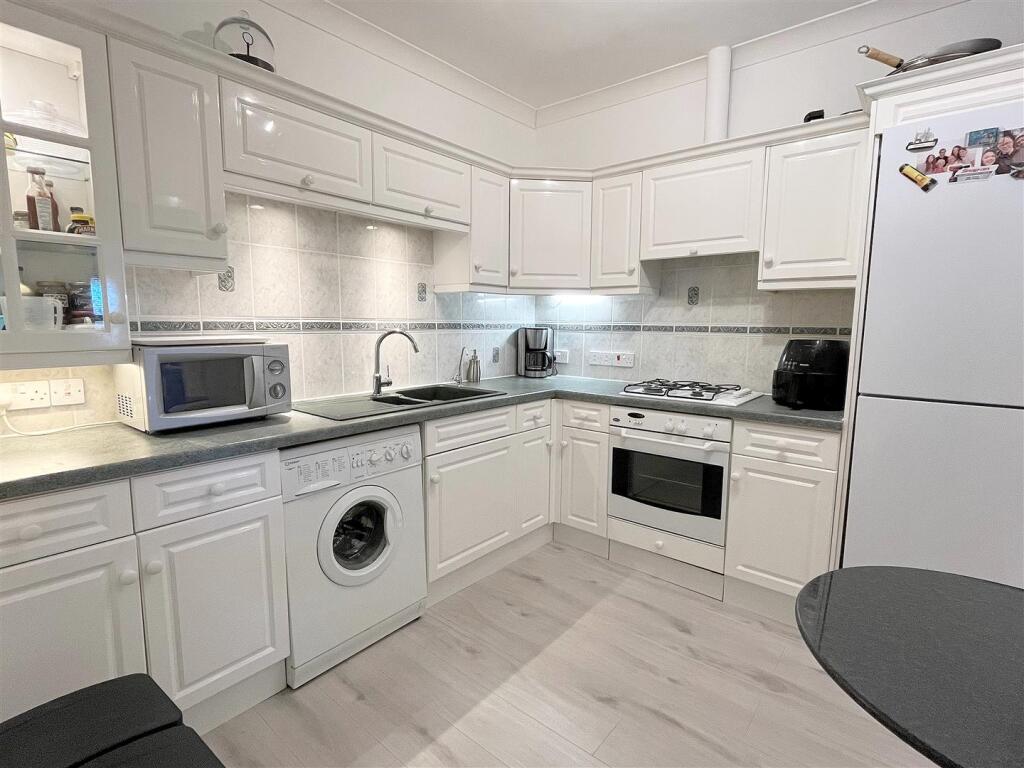Kitchen.jpg