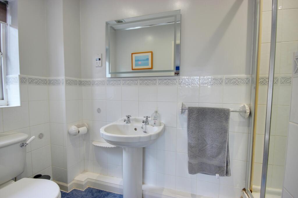 1 Bed 1 Ensuite