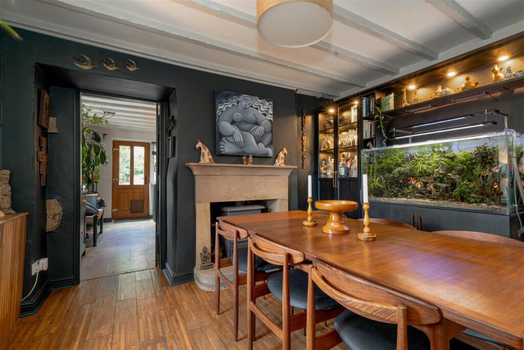 Dining Room-2.jpg