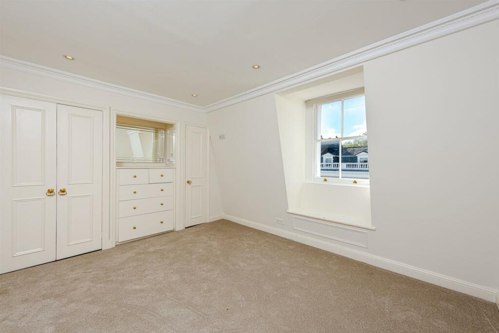 Onslow Gardens 11_78-5-2. Low Res.jpg