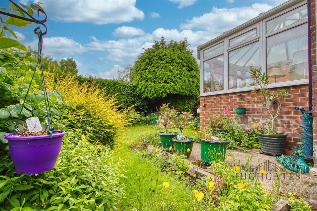 Garden 1.jpg
