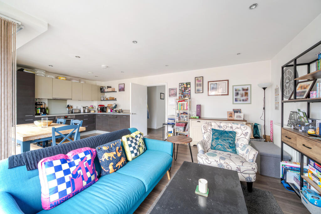 1353633-6-68c81f3...