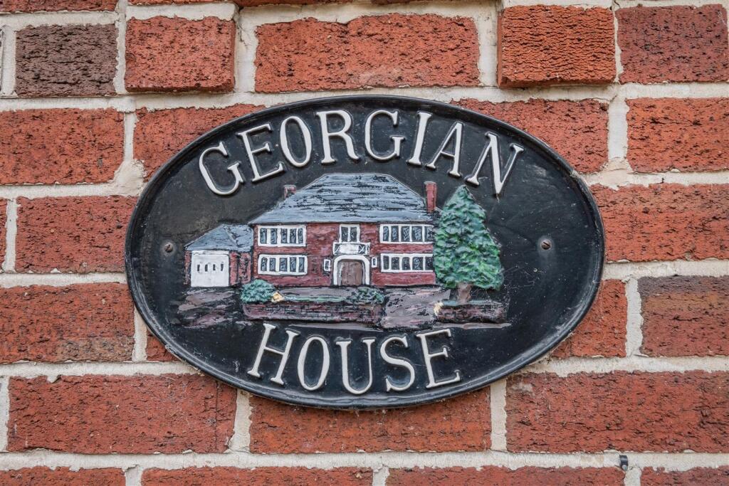 8662882-exterior25.jpg