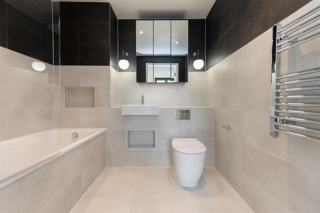 Bathroom   .jpg