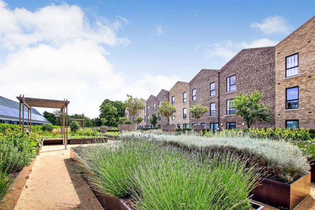 Gardens 1.jpg
