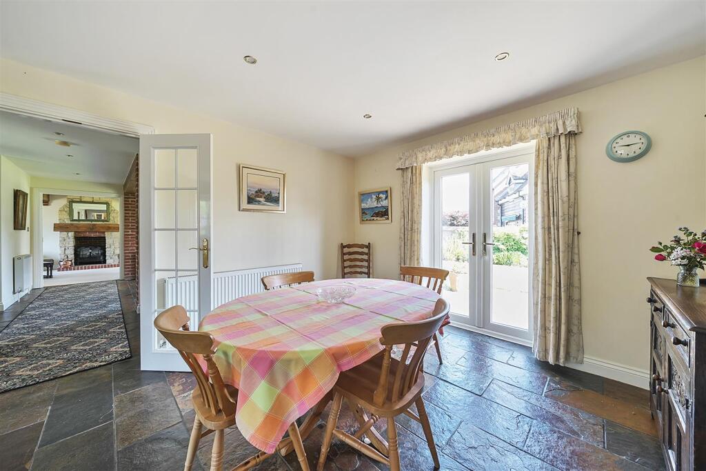 Breakfast Room