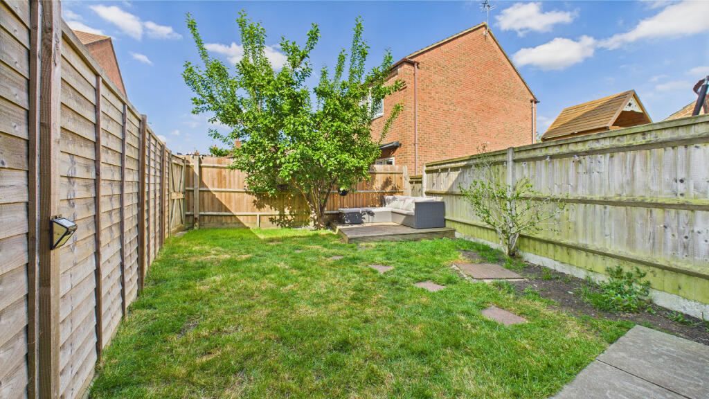 CAM04968G0-PR0038-STILL025