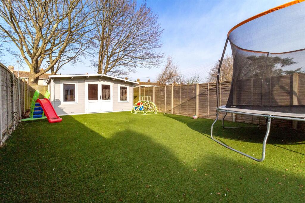 24 Salvington gardens-012.jpg