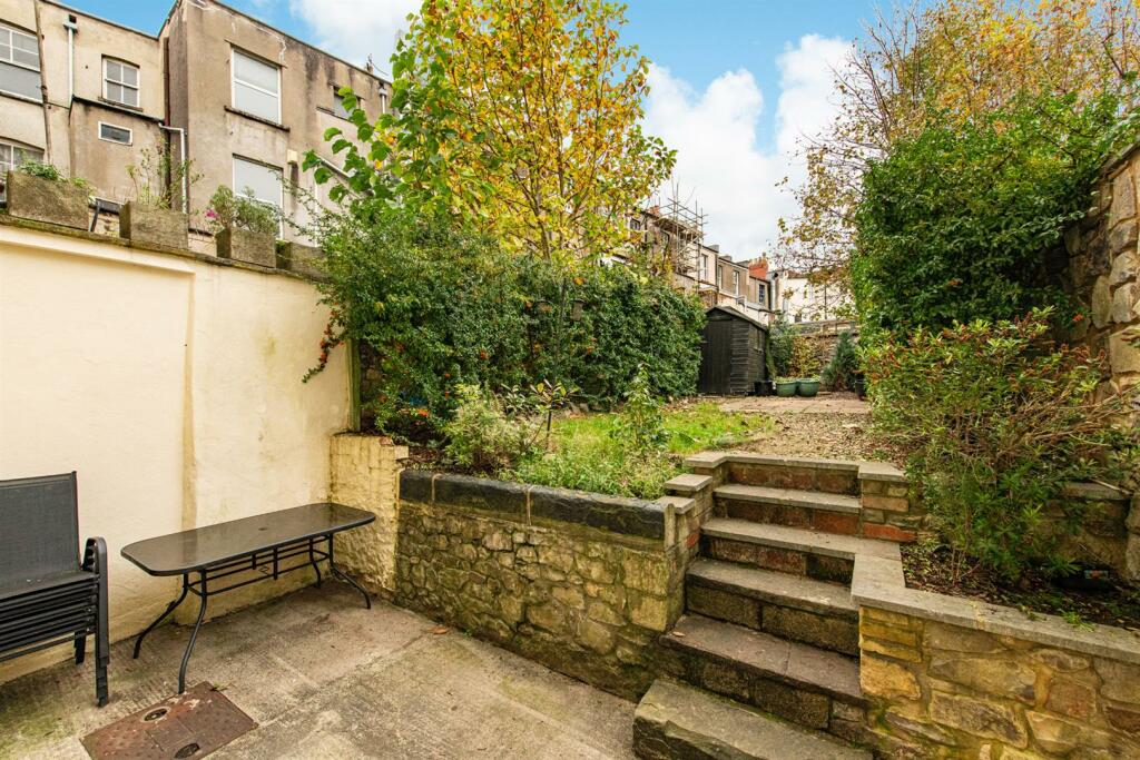 Garden_3.jpg