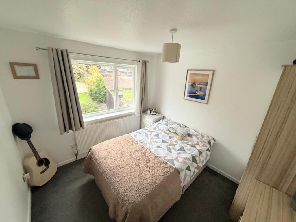 1E68F8D0-6345-4099-897F-D09910EA43F3 2