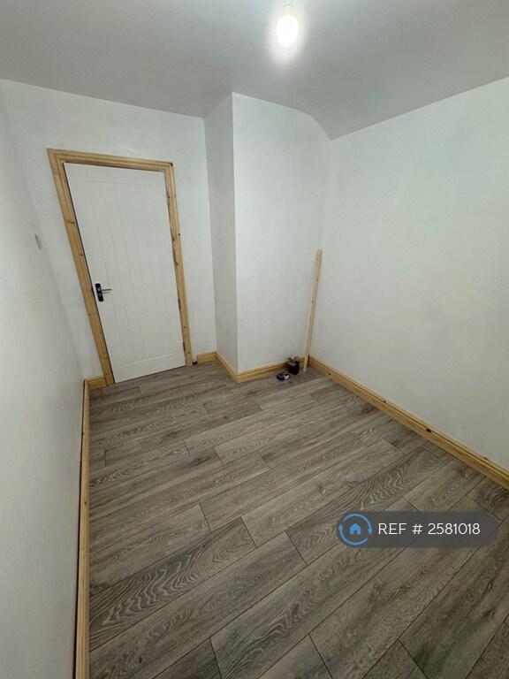 Small Room 1