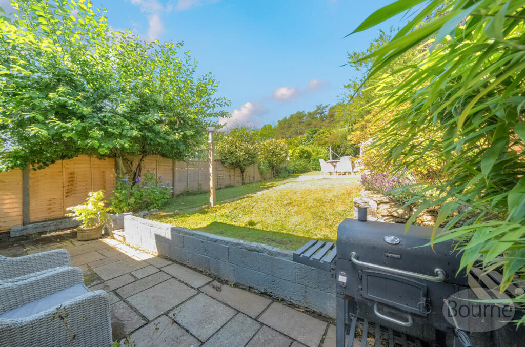 5c3586b7-fd76-47e...