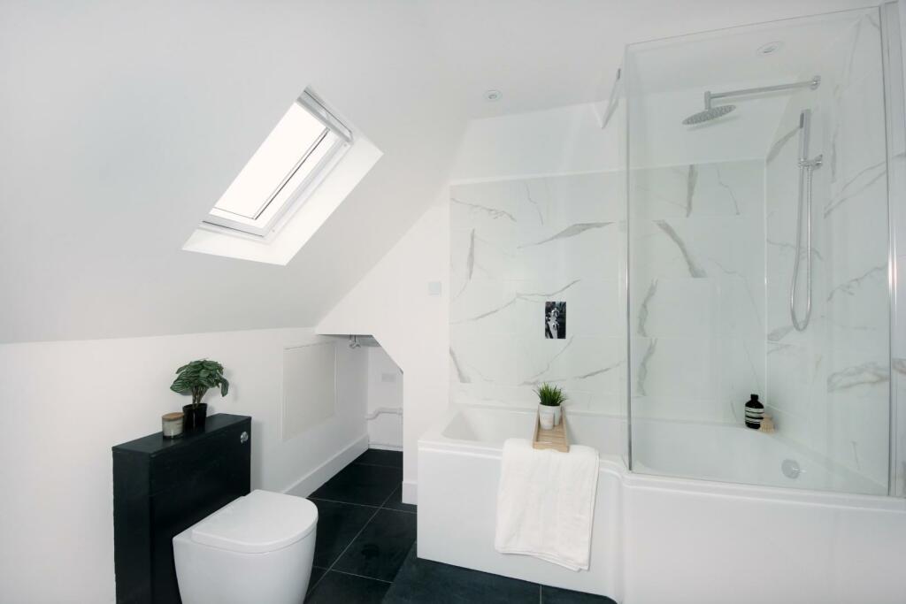 GV- TFF - 34 Woodfield Rd (18).jpg