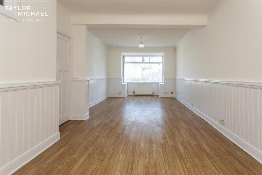 Living Room / Dining Room
