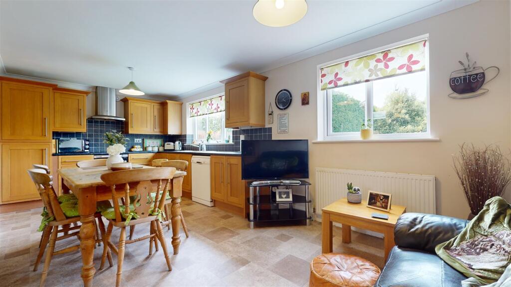 KITCHEN/DINING/FAMILY ROOM