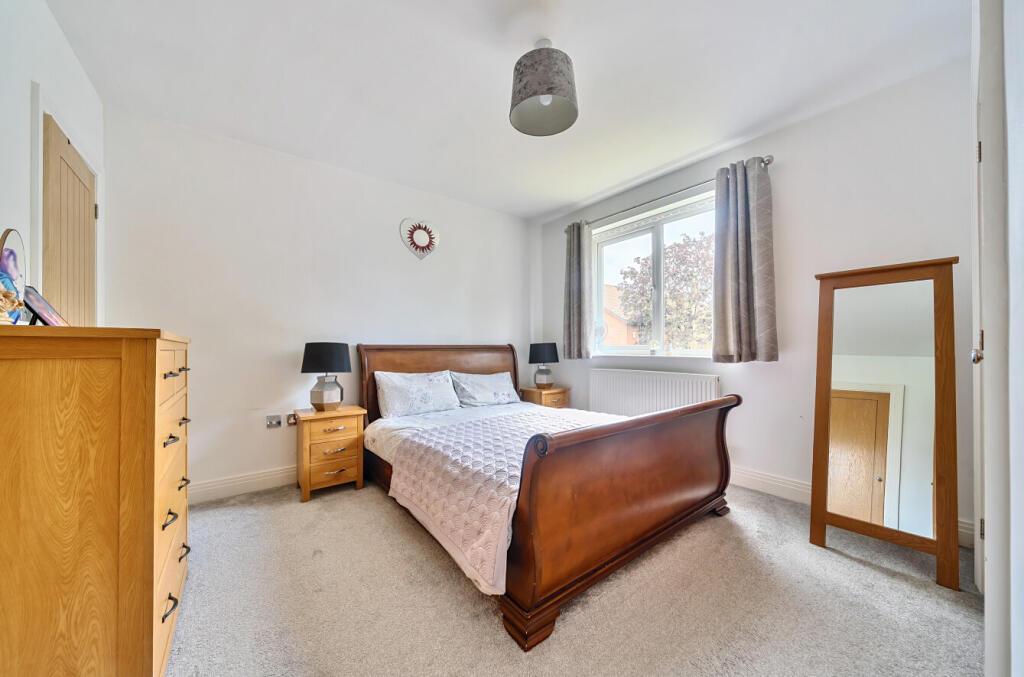 1318285-20-685e8c...