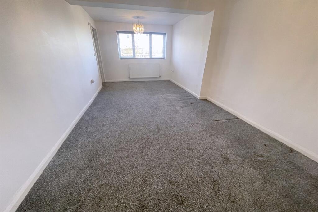 Ensuite bedroom down